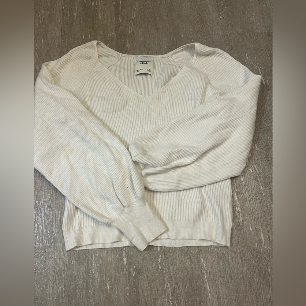 Abercrombie & Fitch Cream V-Neck Sweater
